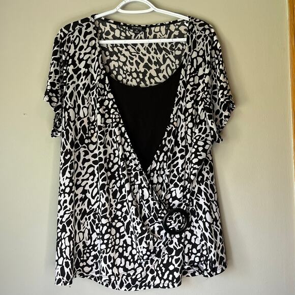 Elementz Black / White Short Sleeve Blouse Size 3X - Picture 12 of 12